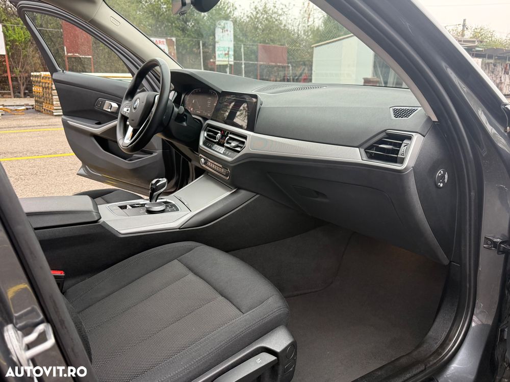 BMW Seria 3 320d xDrive Aut. Edition Luxury Line Purity - 21