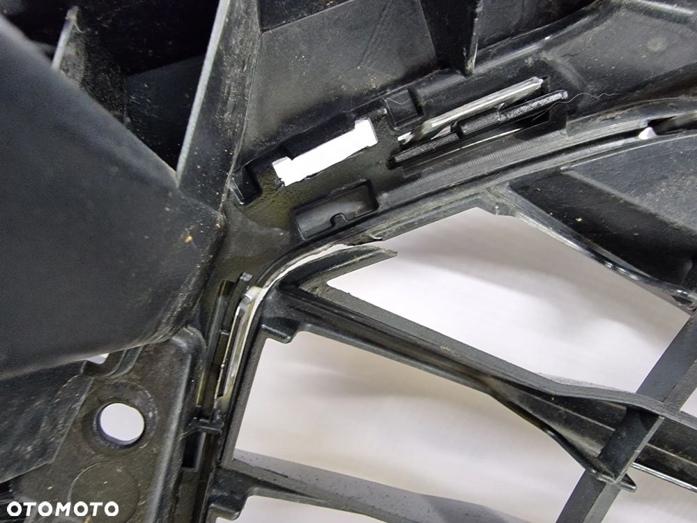 AUDI A1 LIFT 8XA 14- ATRAPA / GRILL PRZEDNI PRZÓD , NR 8XA853651B / 8XA853651C , NR AUKCJI GR6 - 23