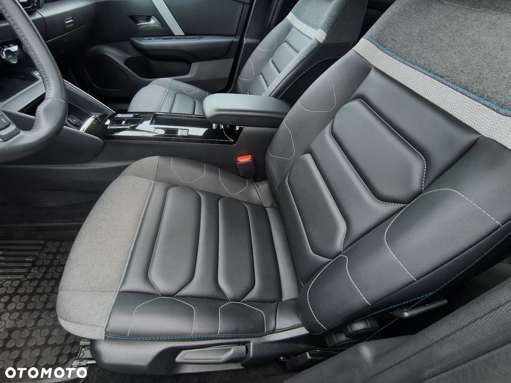 Citroën C4X PureTech 130 Stop&Start EAT8 SHINE - 26