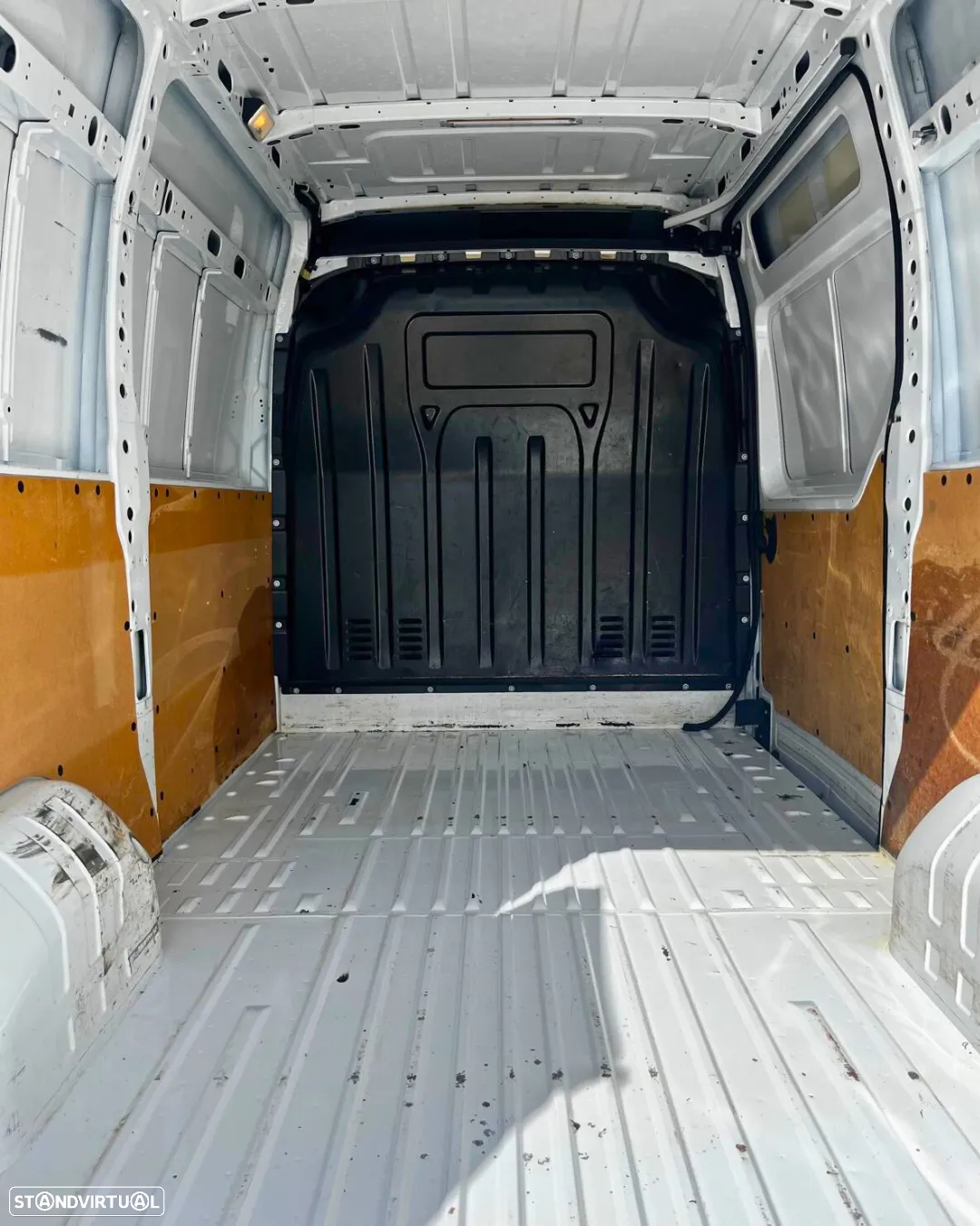 Renault MASTER T35 2.3 dCi L2H2 - 8