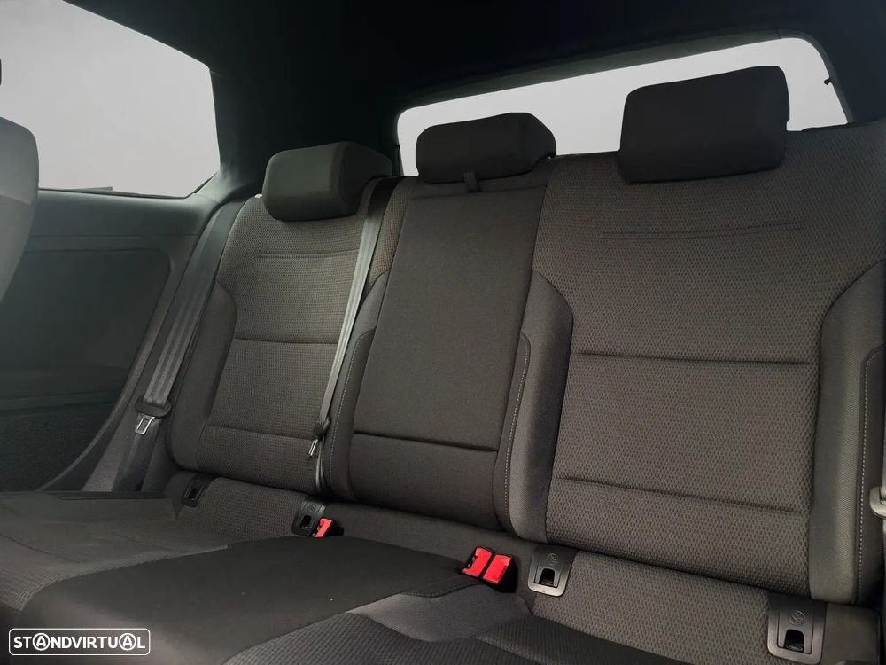 VW Golf 1.6 TDI Highline - 13