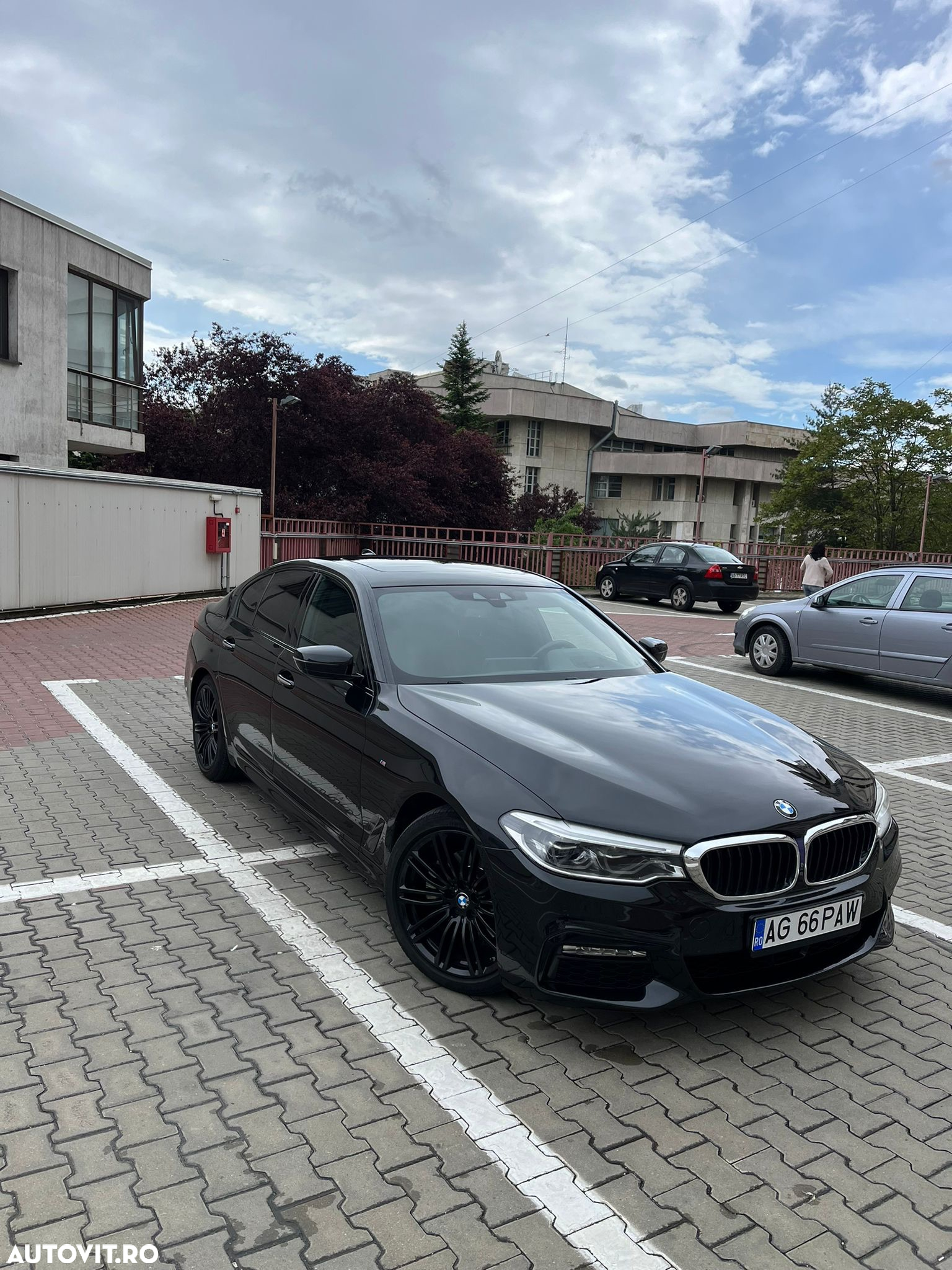 BMW Seria 5 520d xDrive AT - 2