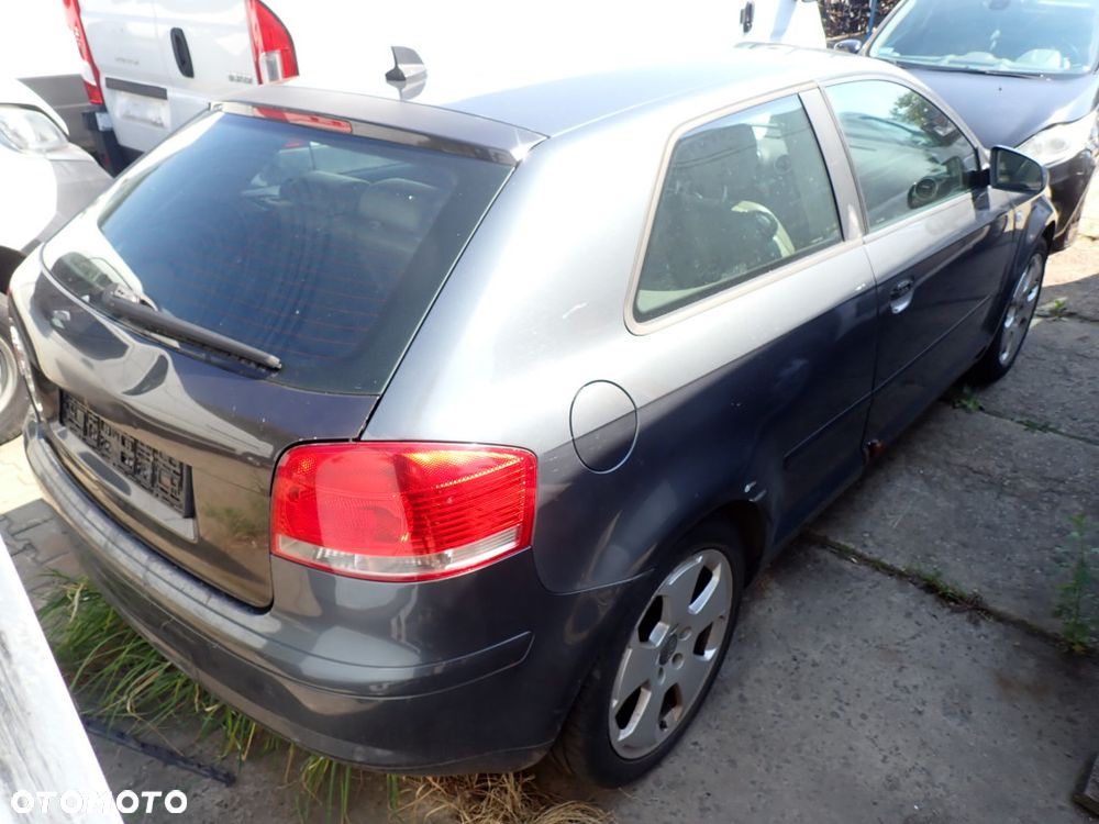 CZĘŚCI - Audi A3 8P 2,0 TDI 140KM BKD HB 3D LIFT AT HQL  lakier LX7Z 2005r. INDEX - 10190 - 4