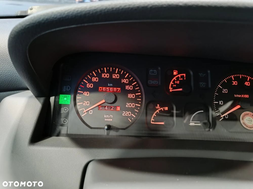 Renault Clio - 6