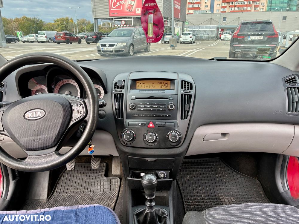 Kia Ceed 1.6 CRDi SW EX - 8