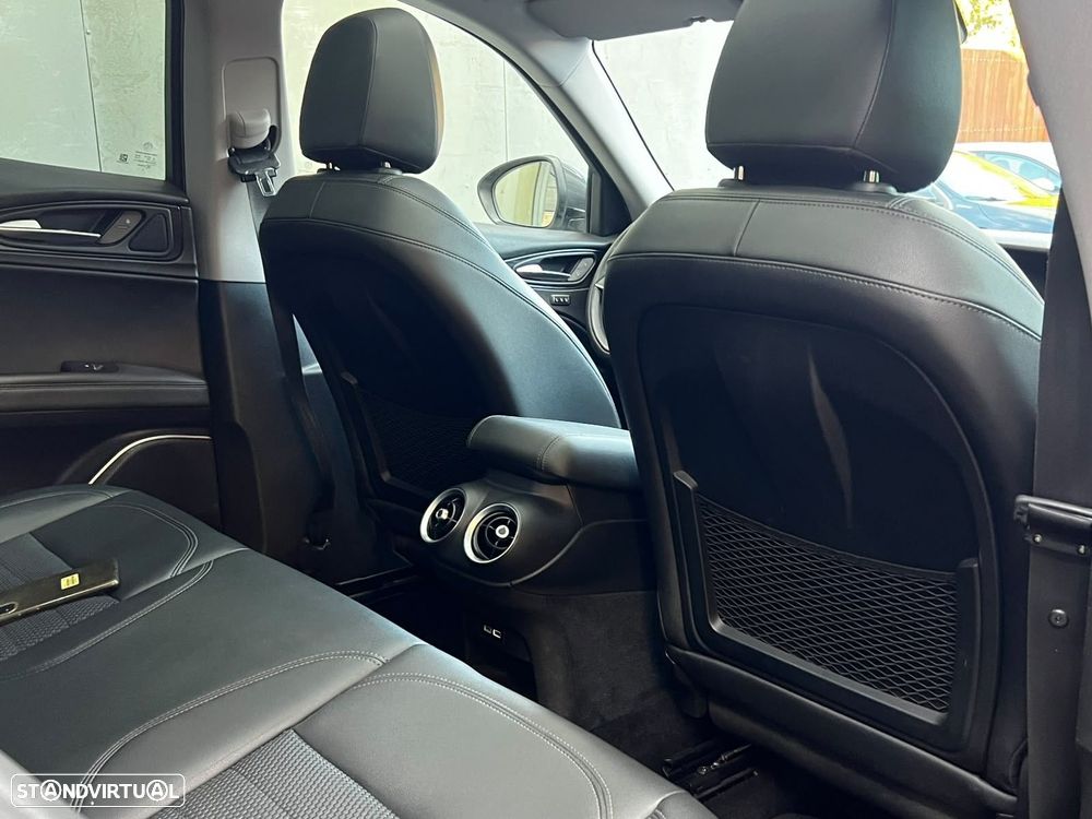 Alfa Romeo Stelvio 2.2 D TI AT8 - 21