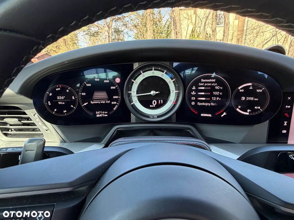 Porsche 911 Carrera - 12