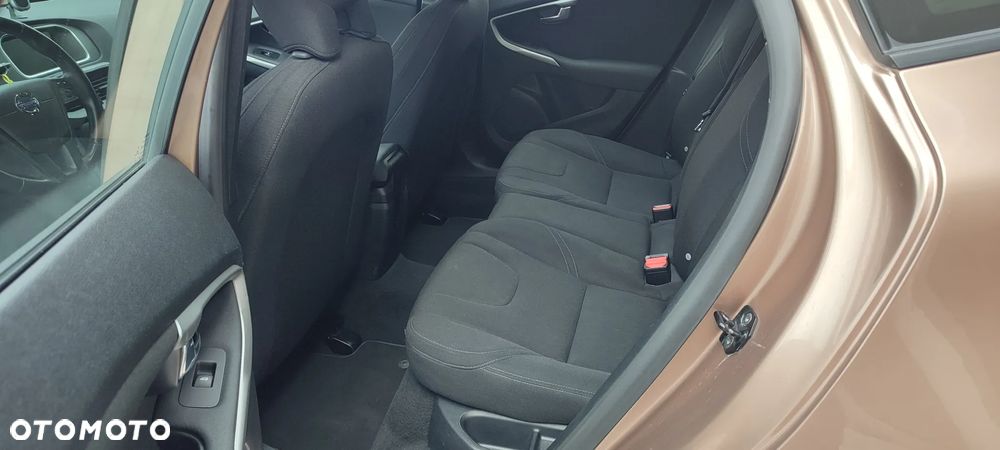 Volvo V40 D2 Kinetic - 18