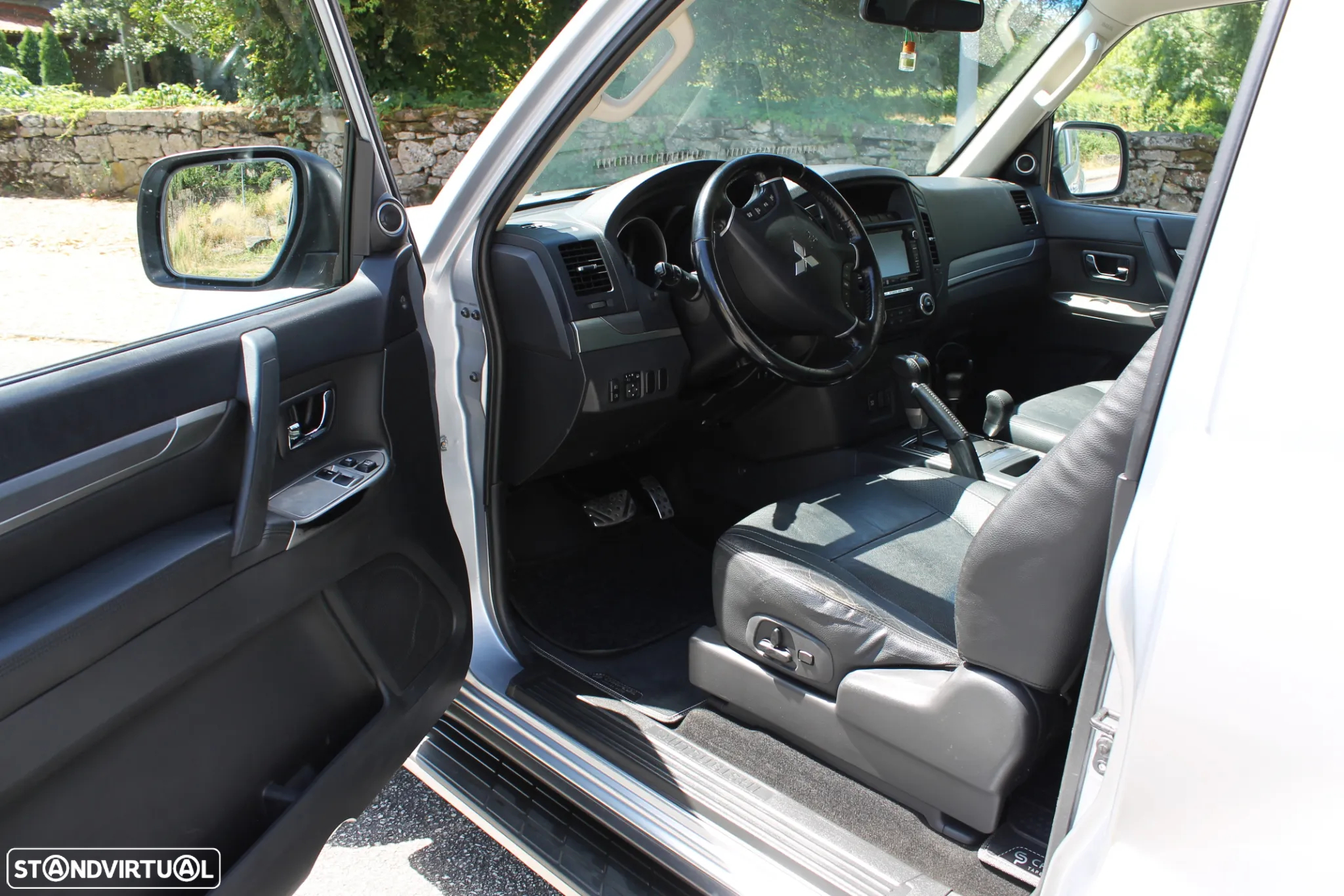 Mitsubishi Pajero 3.2 DI-D Auto Instyle - 17