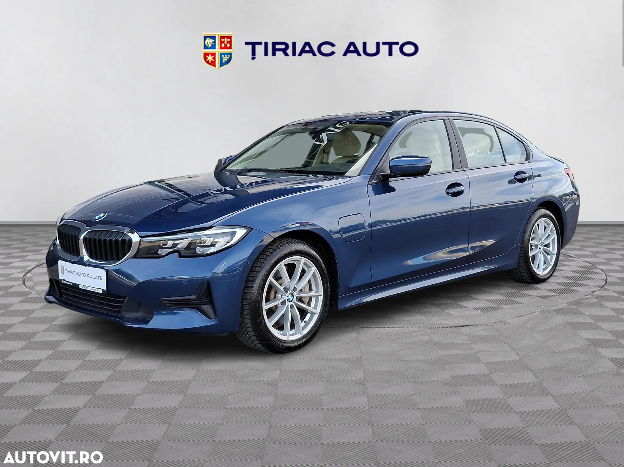 BMW Seria 3 330e Aut. Advantage - 2
