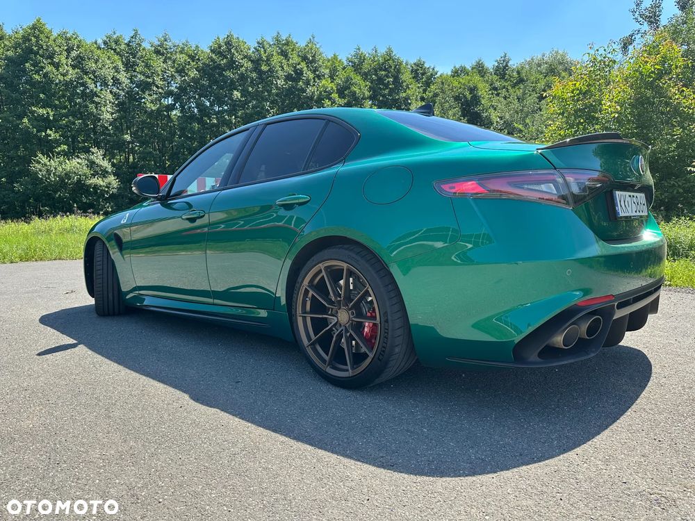 Alfa Romeo Giulia - 8
