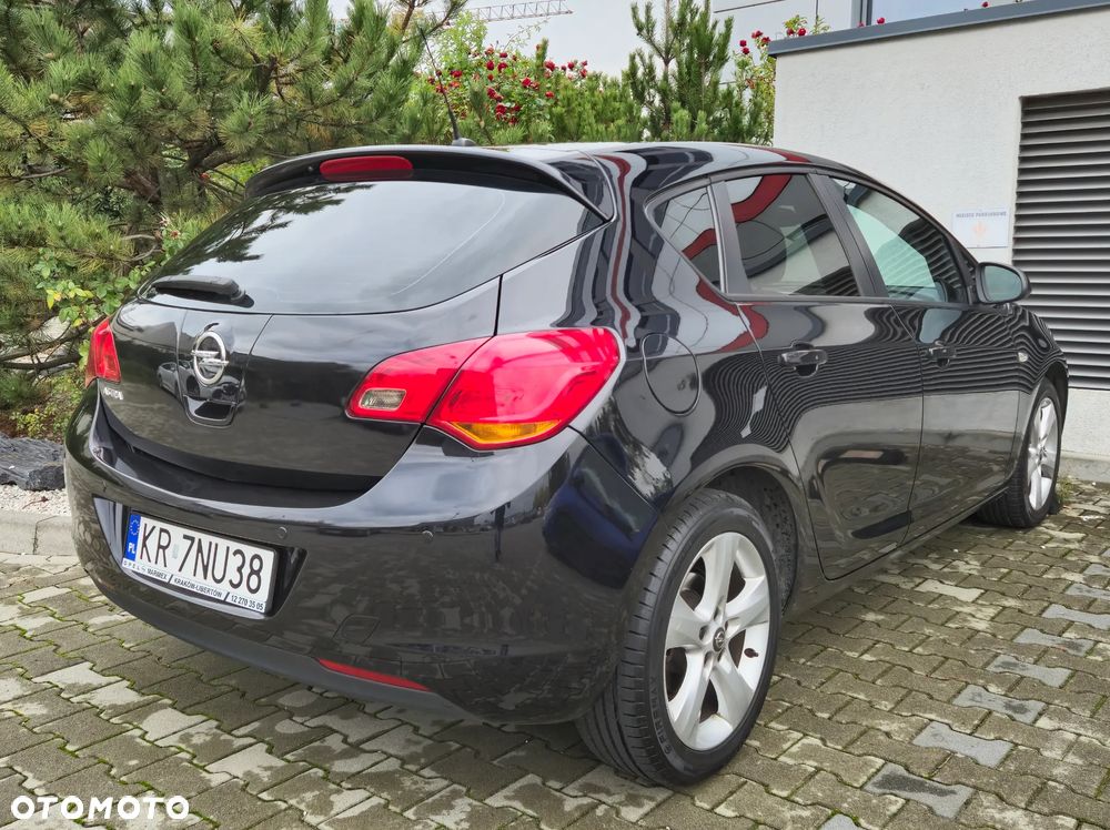 Opel Astra IV 1.4 Cosmo - 6