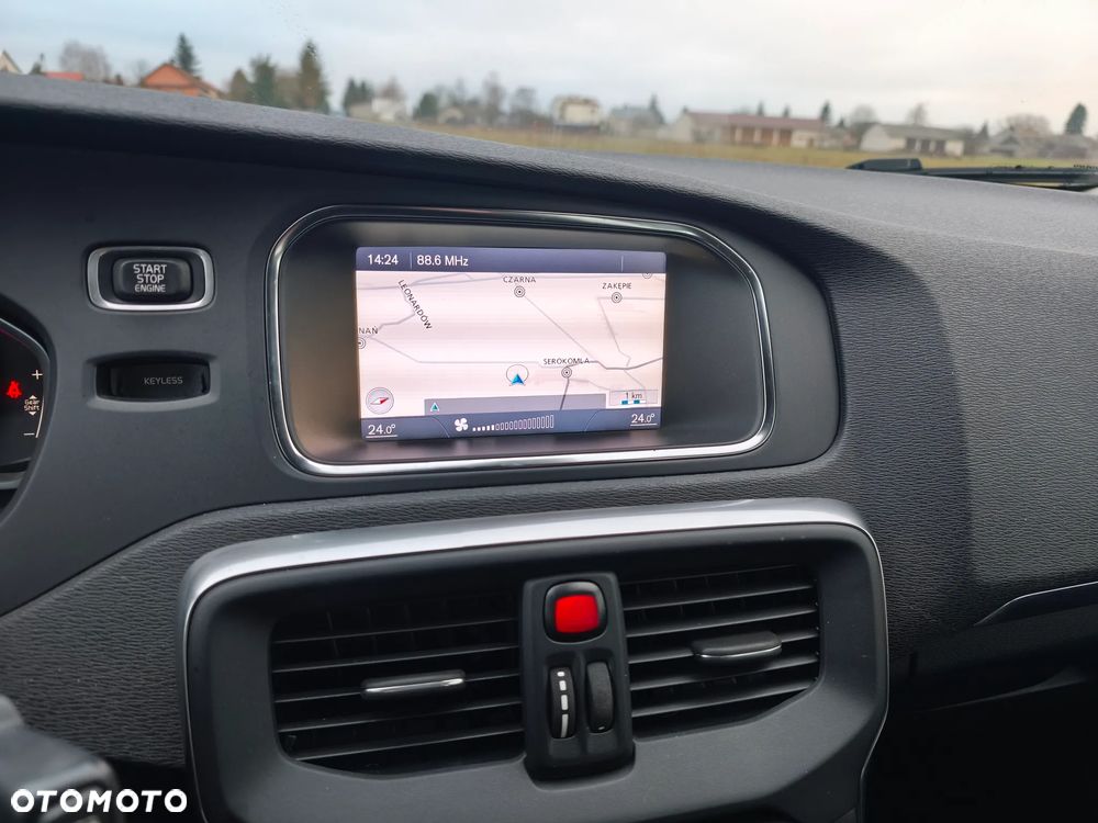 Volvo V40 D2 Momentum - 11