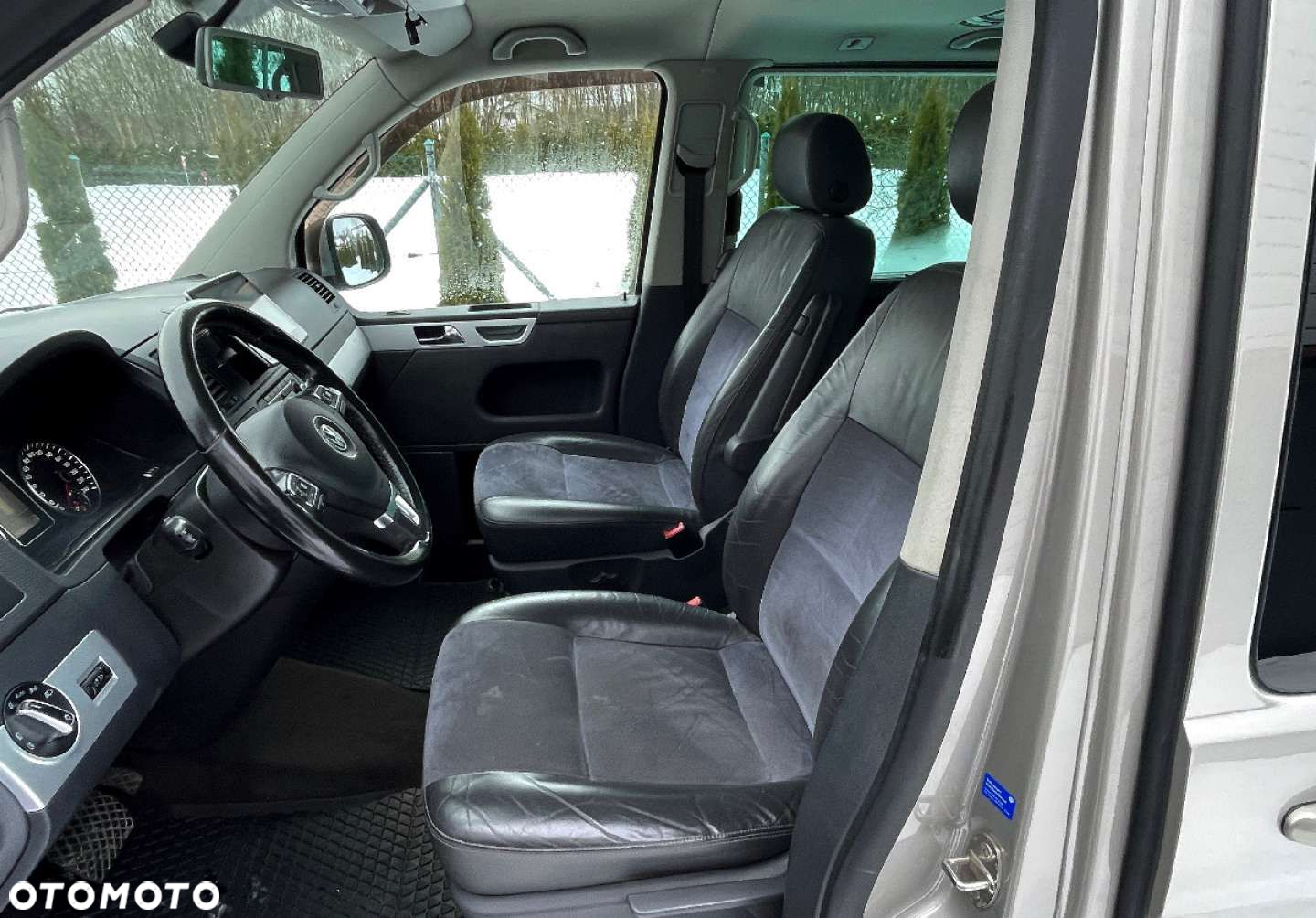 Volkswagen Multivan - 16