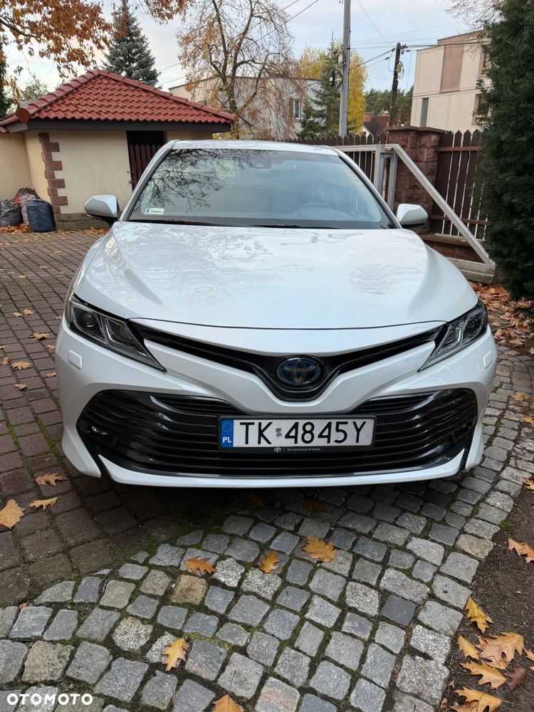 Toyota Camry 2.5 Hybrid Comfort CVT - 1
