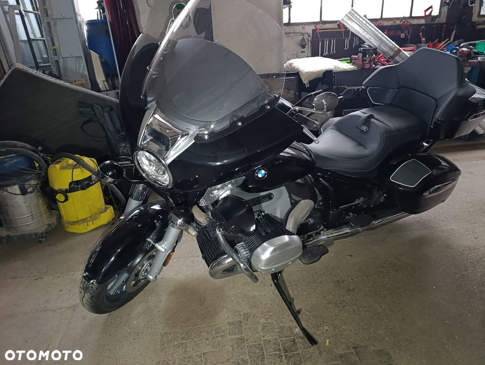 BMW R - 1