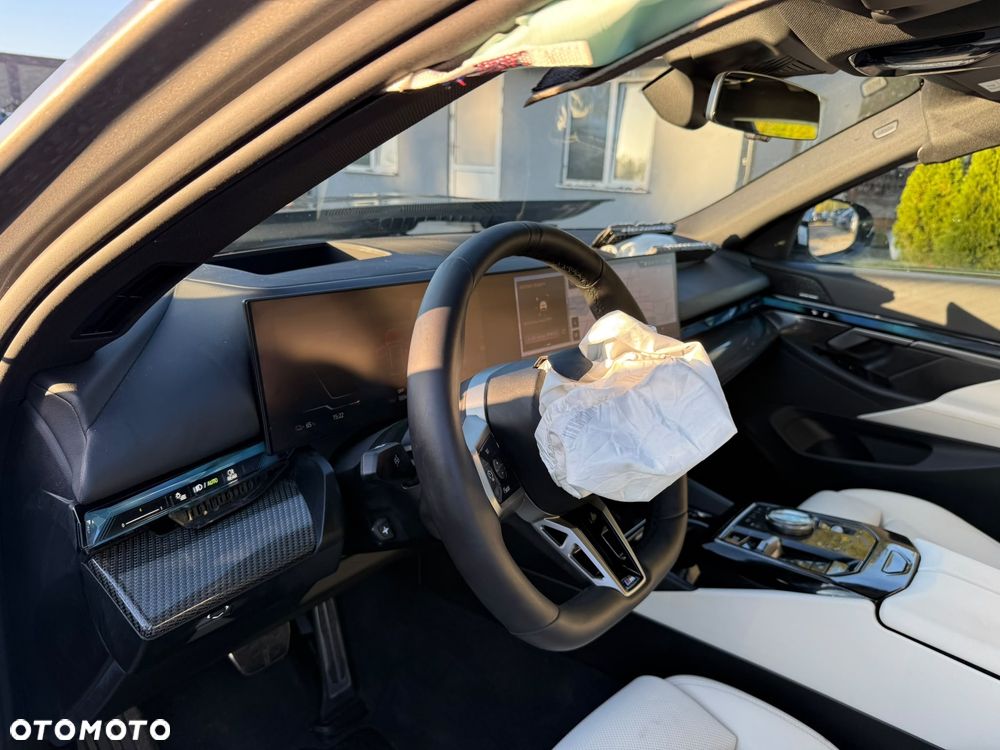 BMW i5 83.9kWh eDrive40 - 14