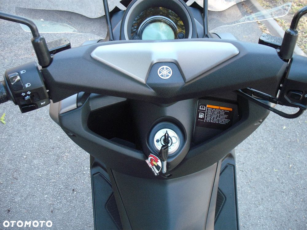 Yamaha NMAX - 10