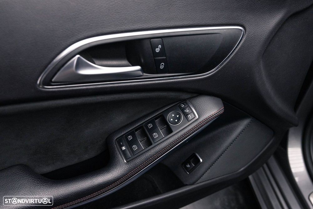 Mercedes-Benz CLA 220 CDI AMG Line Aut. - 40