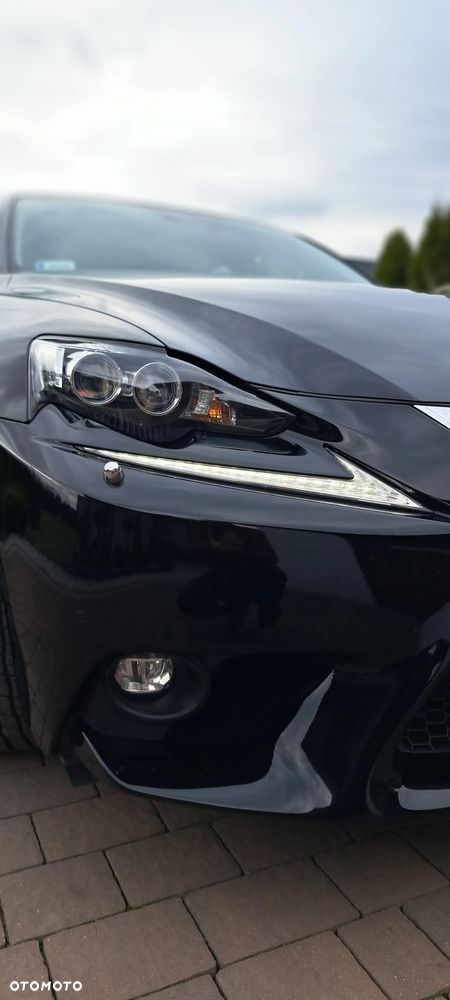 Lexus IS 200t Elegance - 1