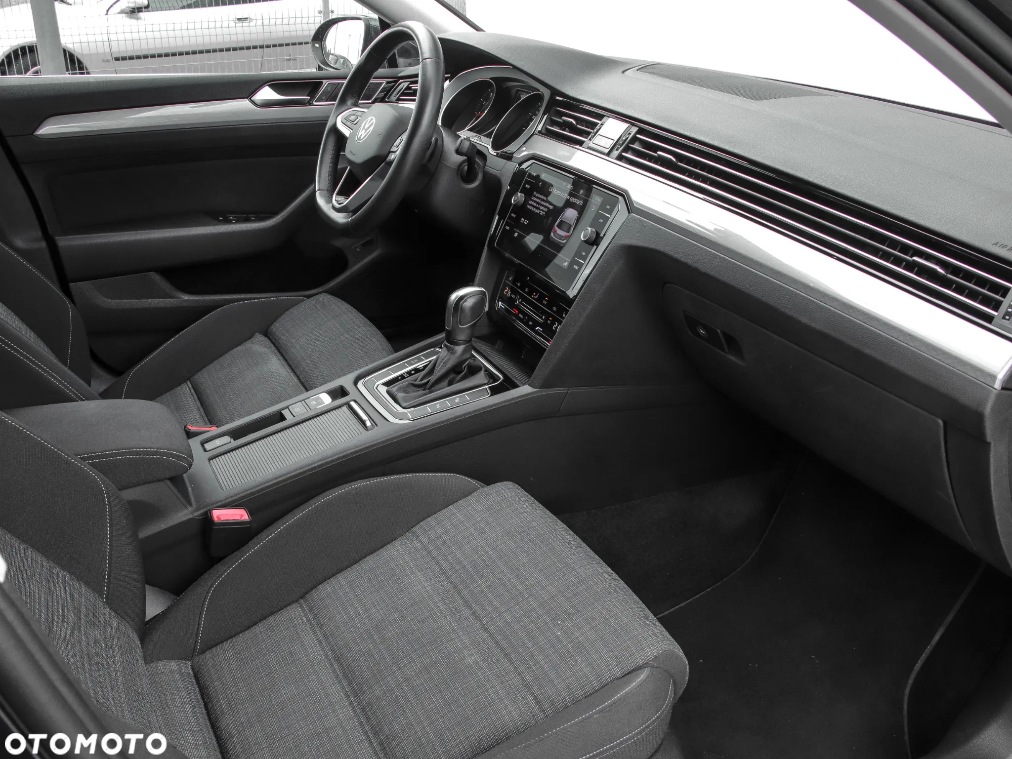 Volkswagen Passat 2.0 TSI Business DSG - 12