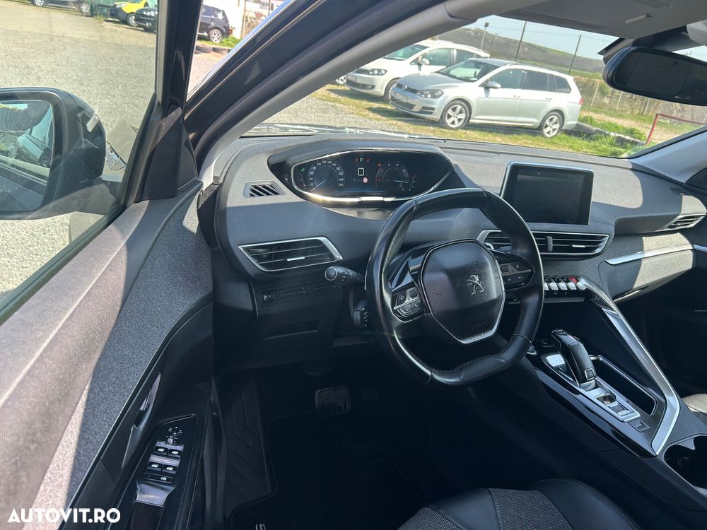 Peugeot 5008 - 24