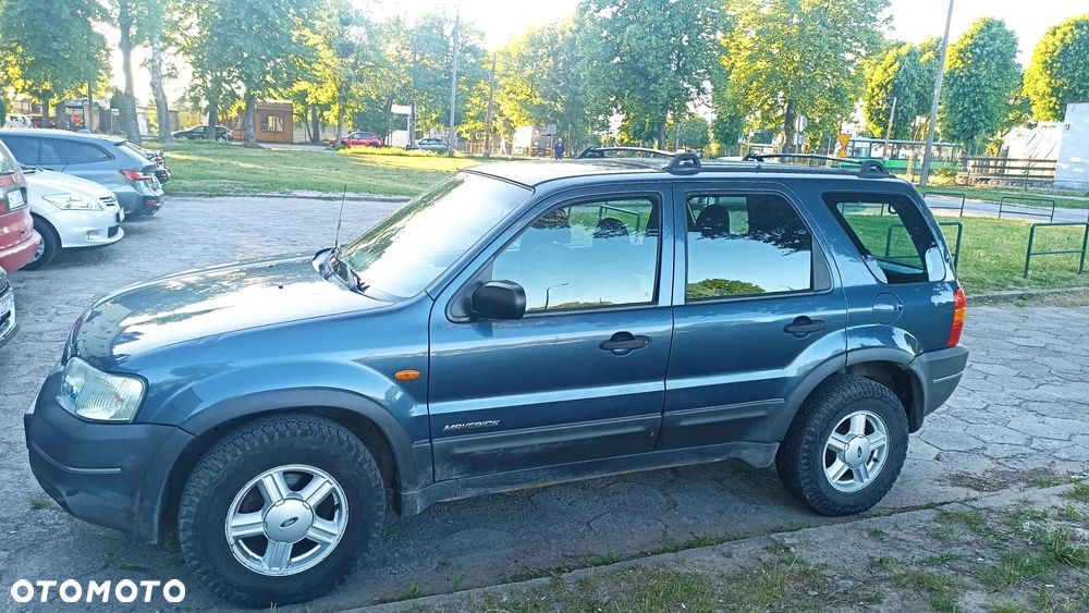 Ford Maverick - 2