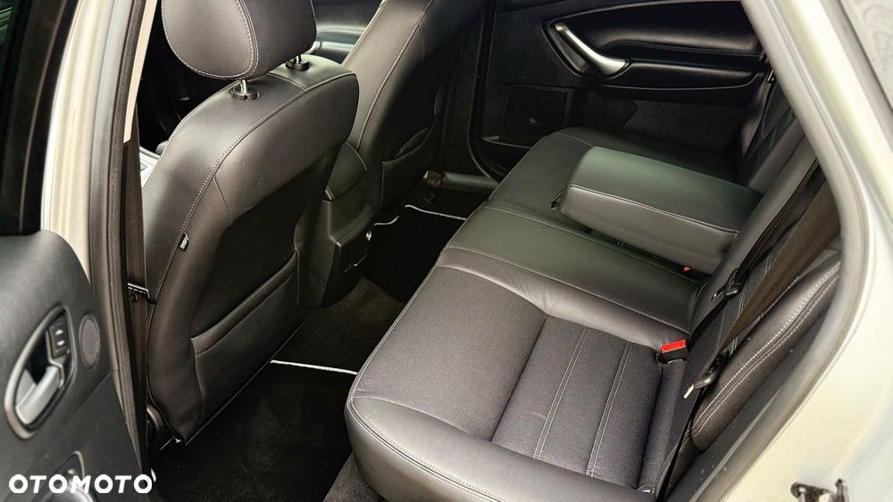 Ford Mondeo - 8