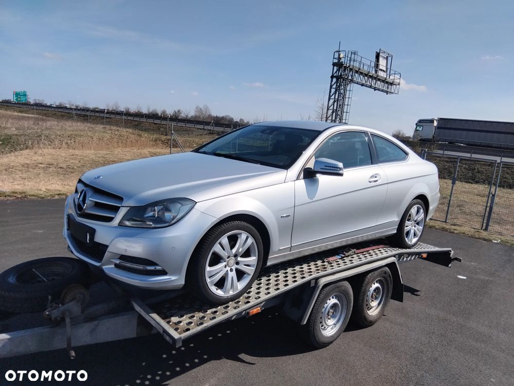 Mercedes-Benz Klasa C 180 CGI BlueEff - 1