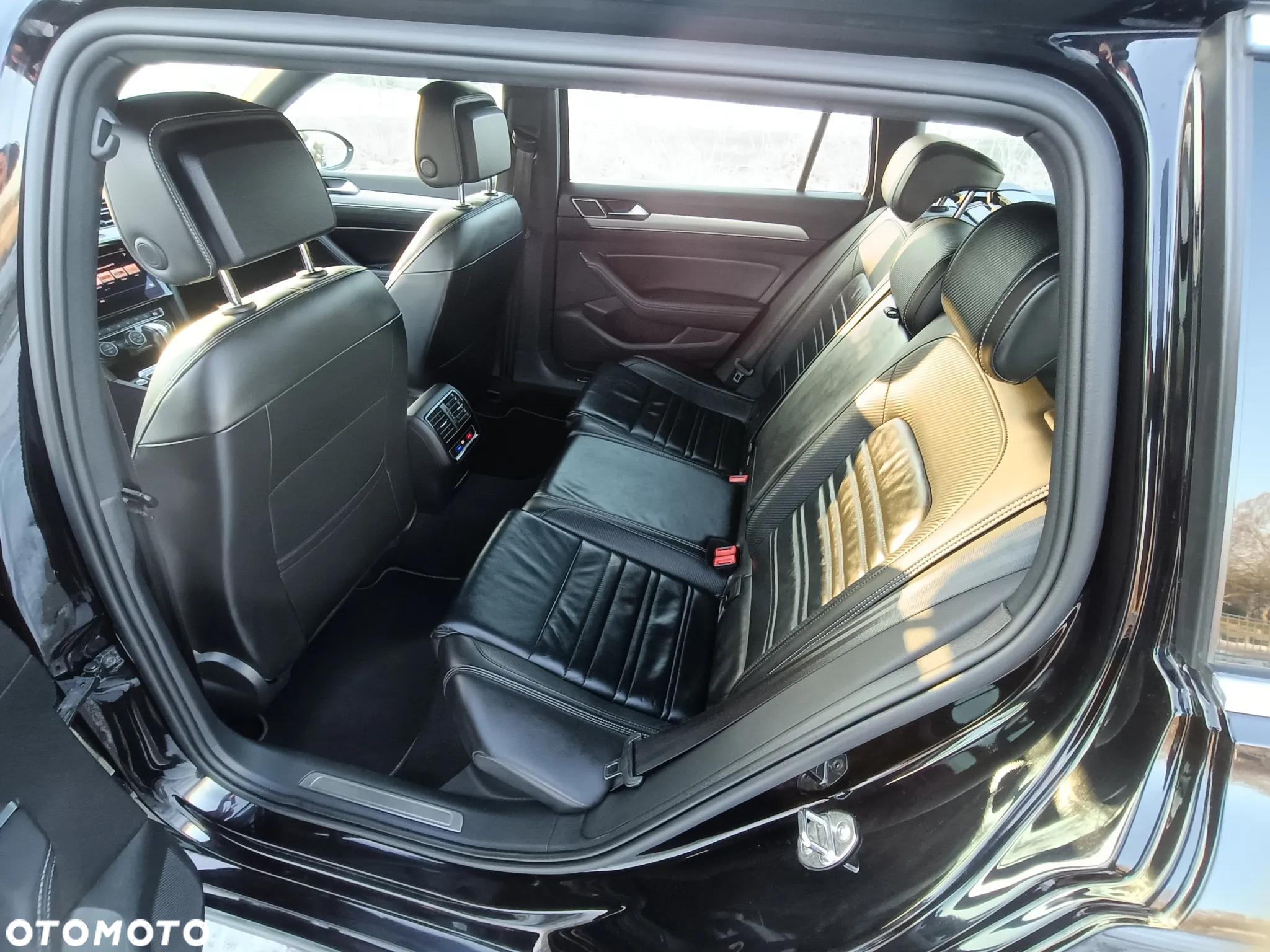 Volkswagen Passat 2.0 TSI 4Mot R-Line Edition DSG - 13