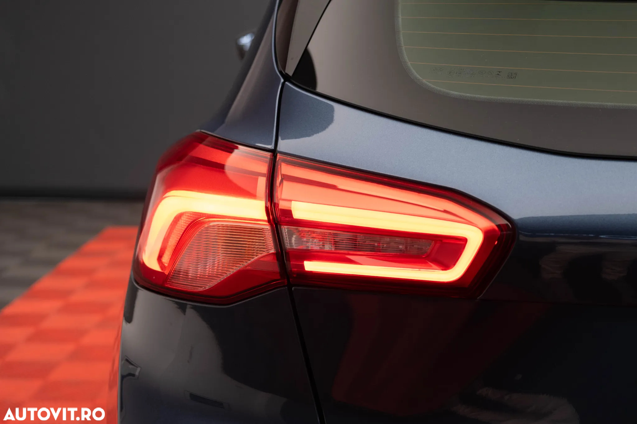 Ford Focus 1.5 Ecoboost ST-Line - 11