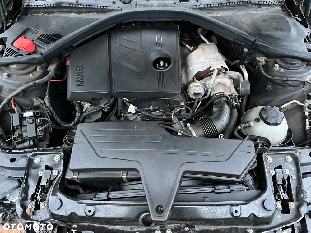 BMW Seria 3 316i Sport Line - 9