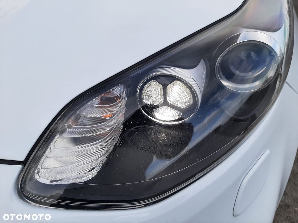 Kia Sportage 2,0 CRDI AWD GT Line - 14