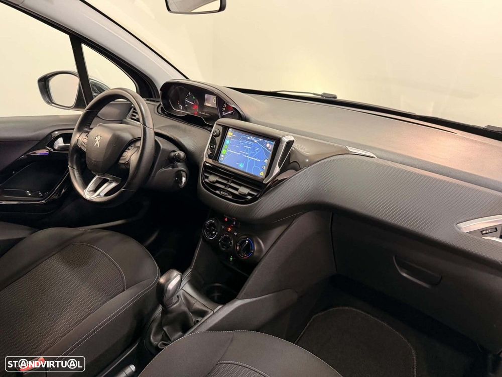 Peugeot 208 1.6 BlueHDi Style - 11