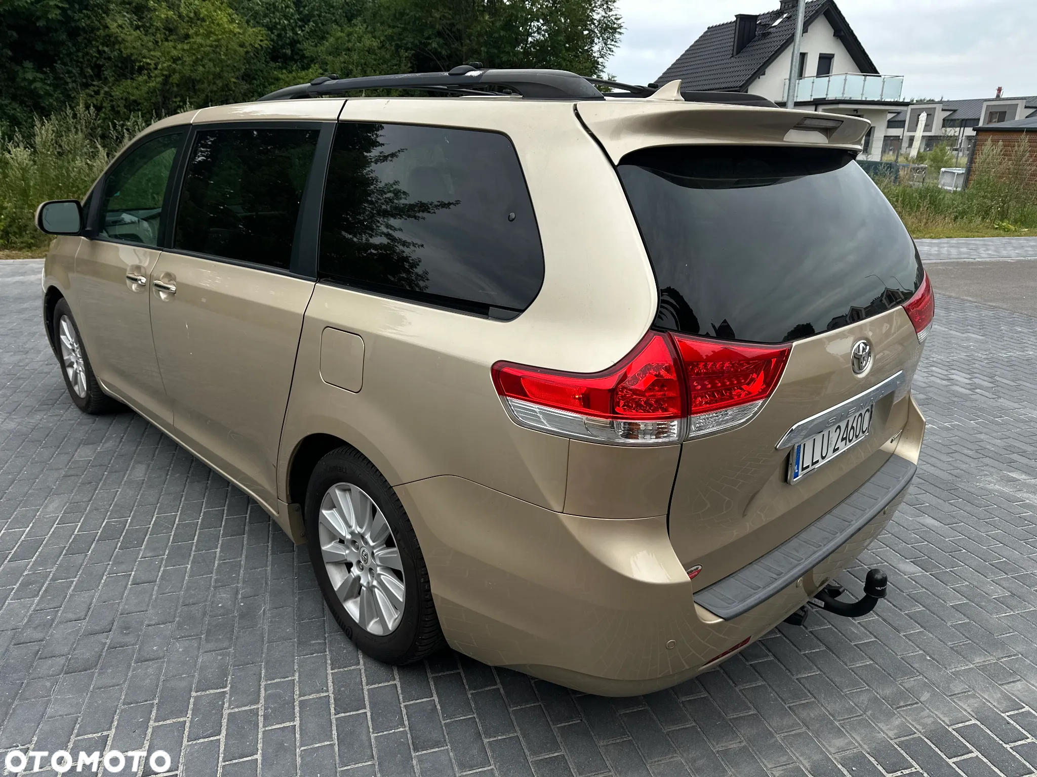 Toyota Sienna - 7