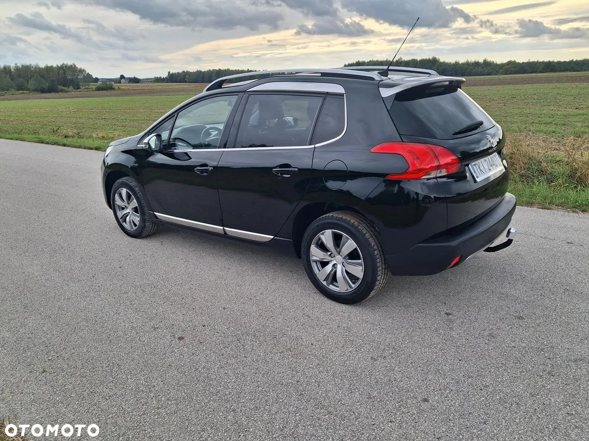 Peugeot 2008 - 8