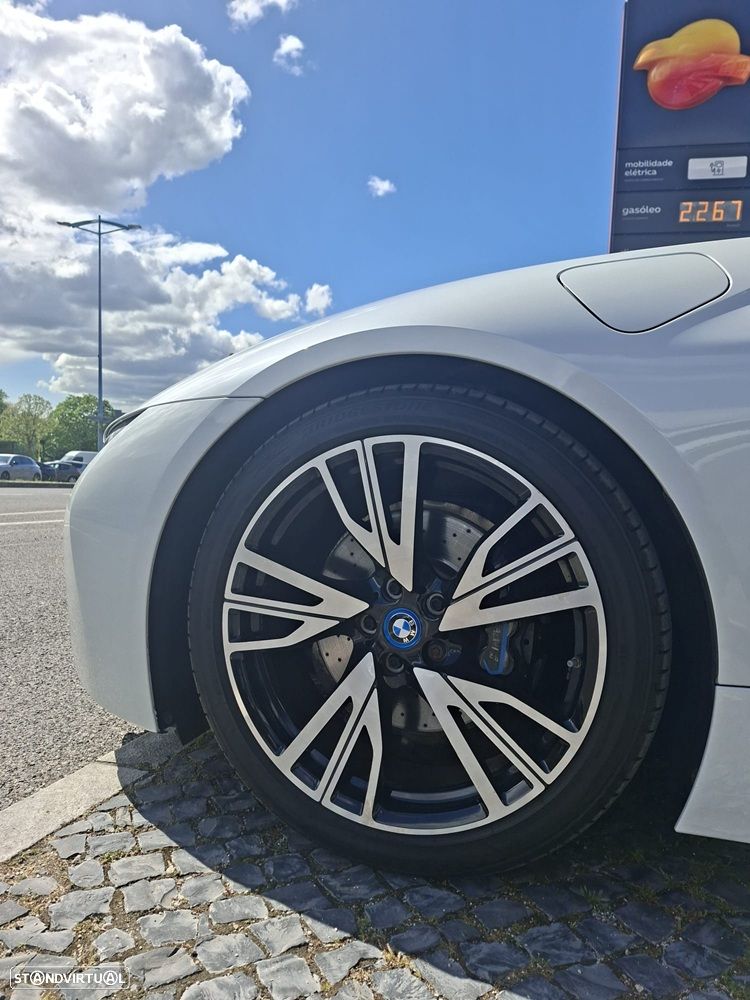 BMW i8 Pure Impulse - 9