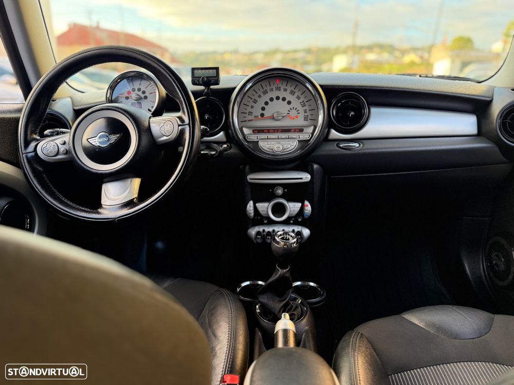 MINI 3 Portas Cooper D - 8