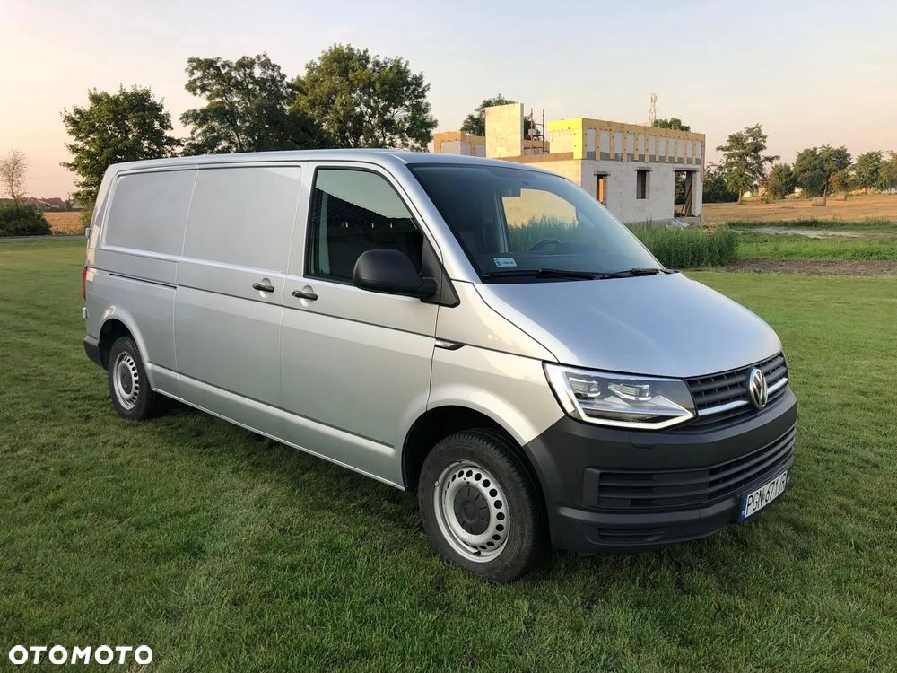 Volkswagen Transporter - 1