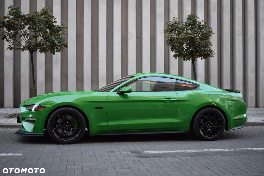 Ford Mustang - 7
