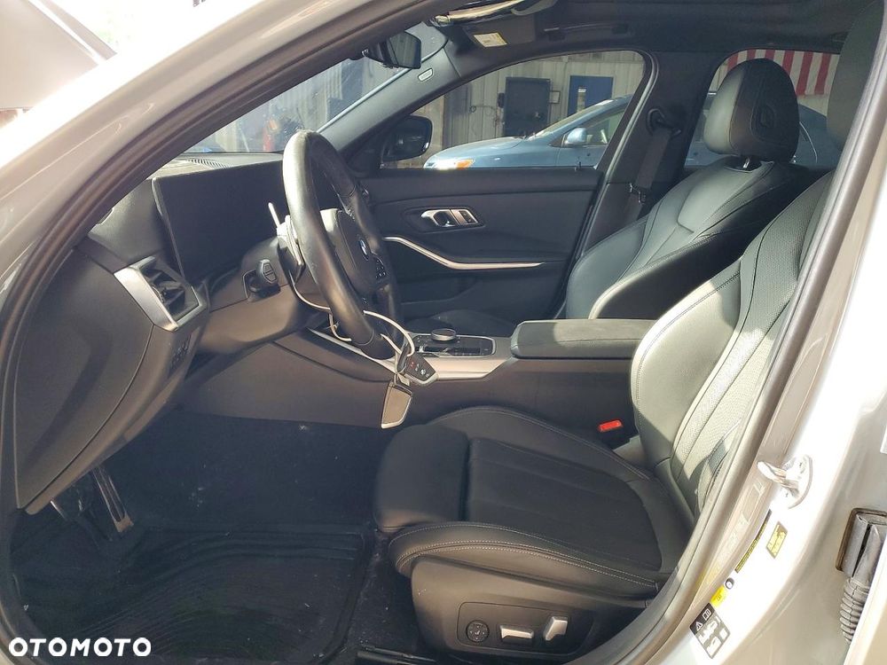 BMW Seria 3 330i xDrive M Sport - 7