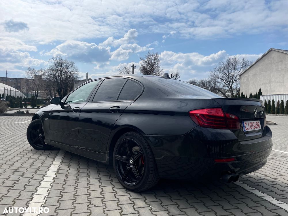 BMW Seria 5 525d Aut. Luxury Line - 3
