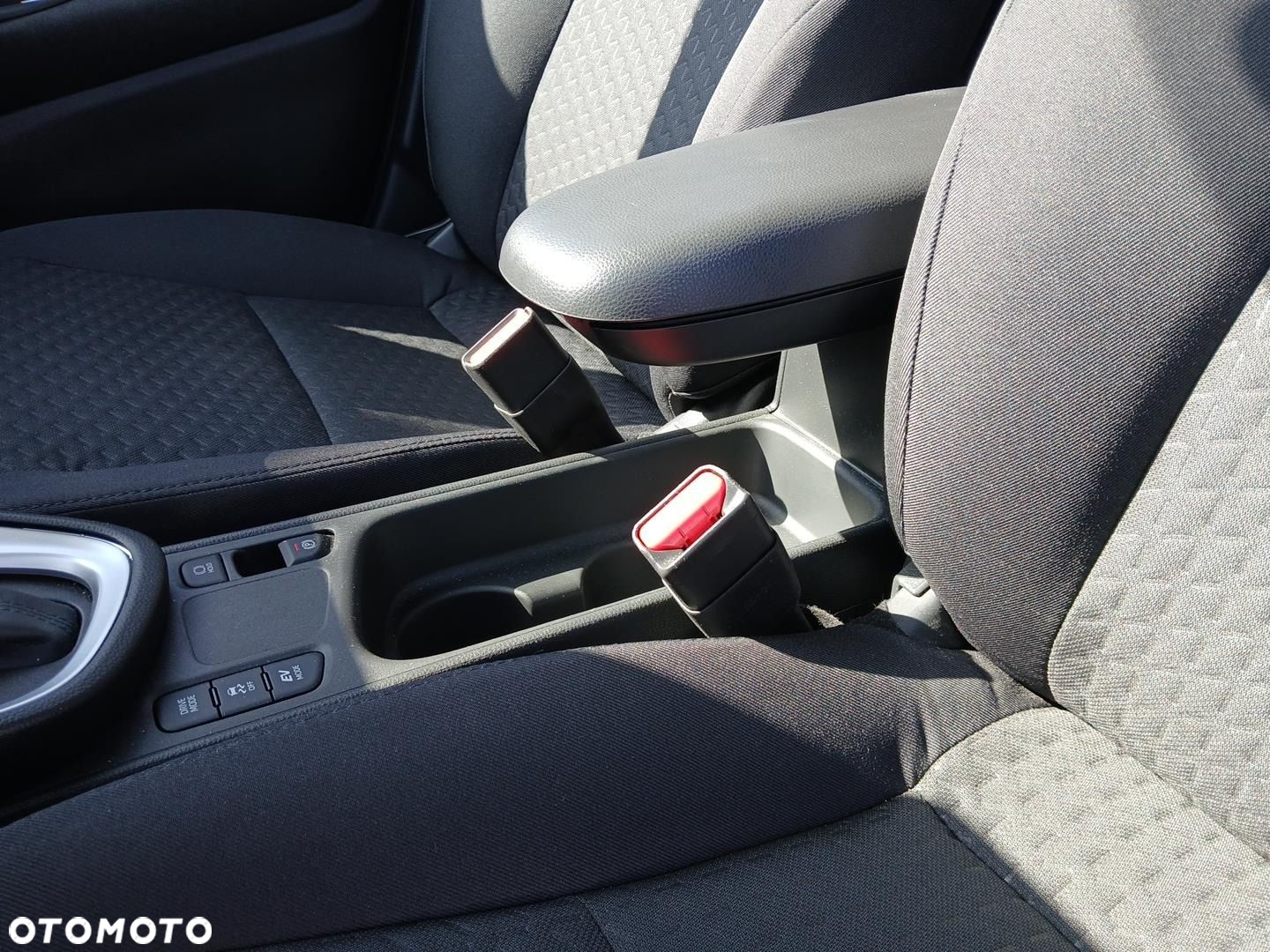 Toyota Yaris Cross Hybrid 1.5 Comfort - 25