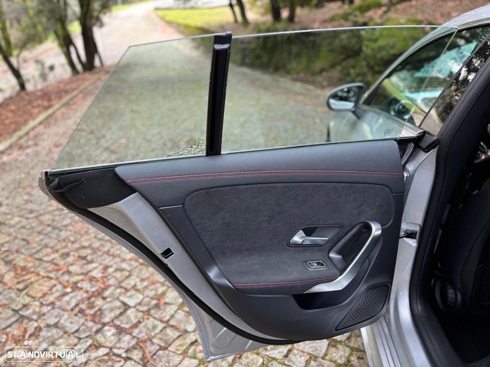 Mercedes-Benz CLA 250 - 25