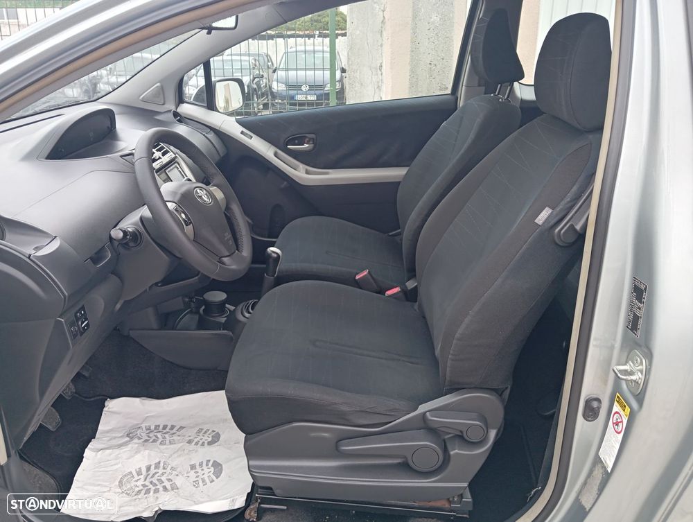 Toyota Yaris 1.4 D-4D AC - 7