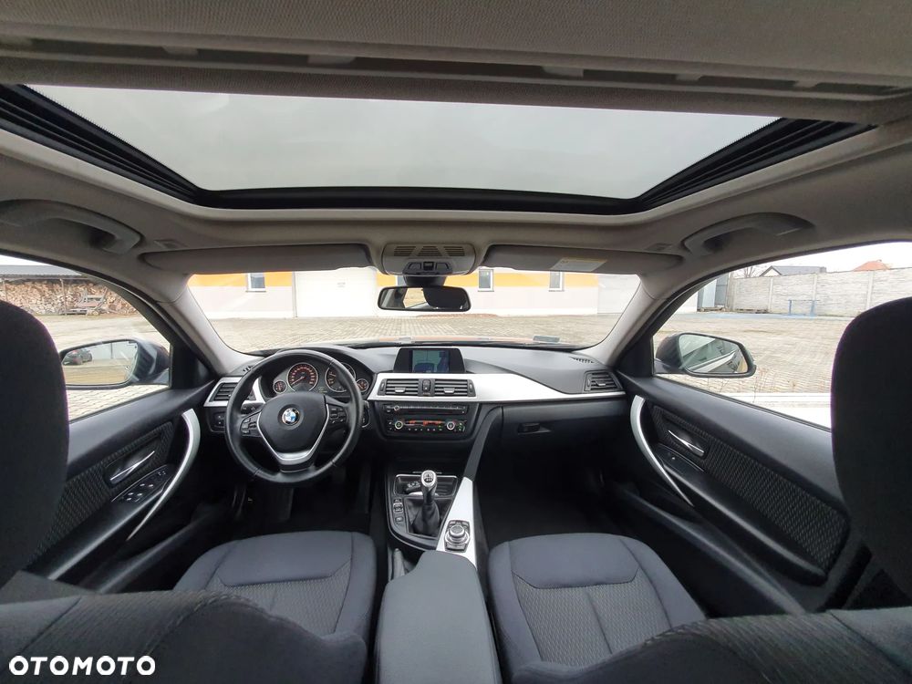 BMW Seria 3 318d DPF - 11