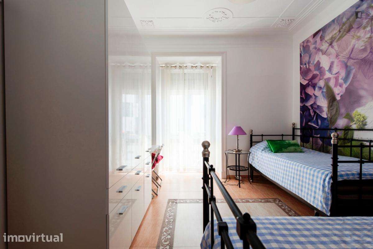 Quarto - localizado em Picoas Lisbon - Grande imagem: 5/31