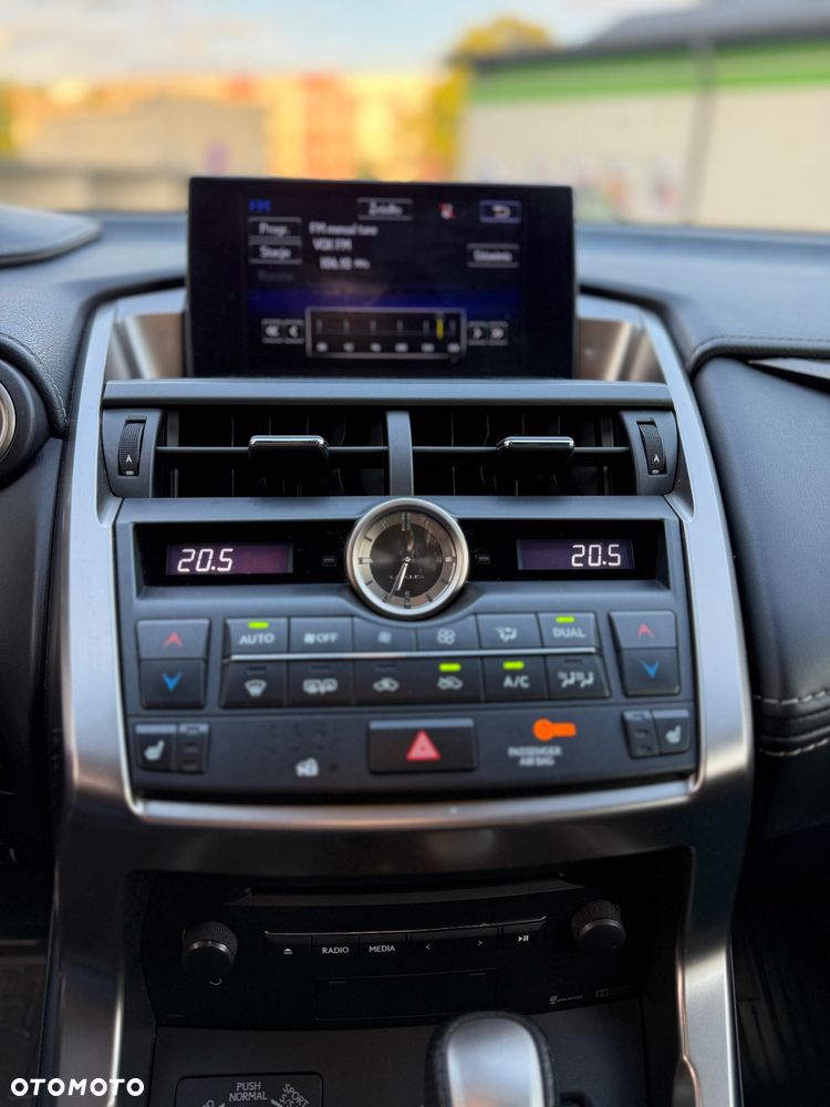 Lexus NX 300h F Sport Edition AWD - 11