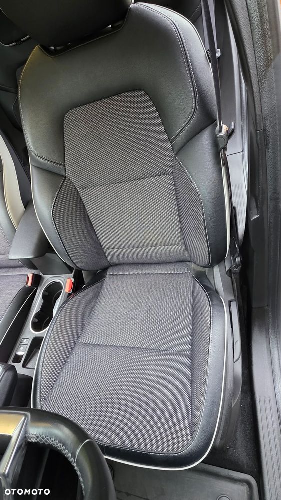 Renault Captur TCe 100 INTENS - 14