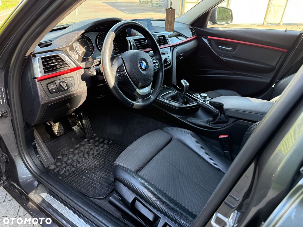 BMW Seria 3 318d Sport Line Shadow - 11
